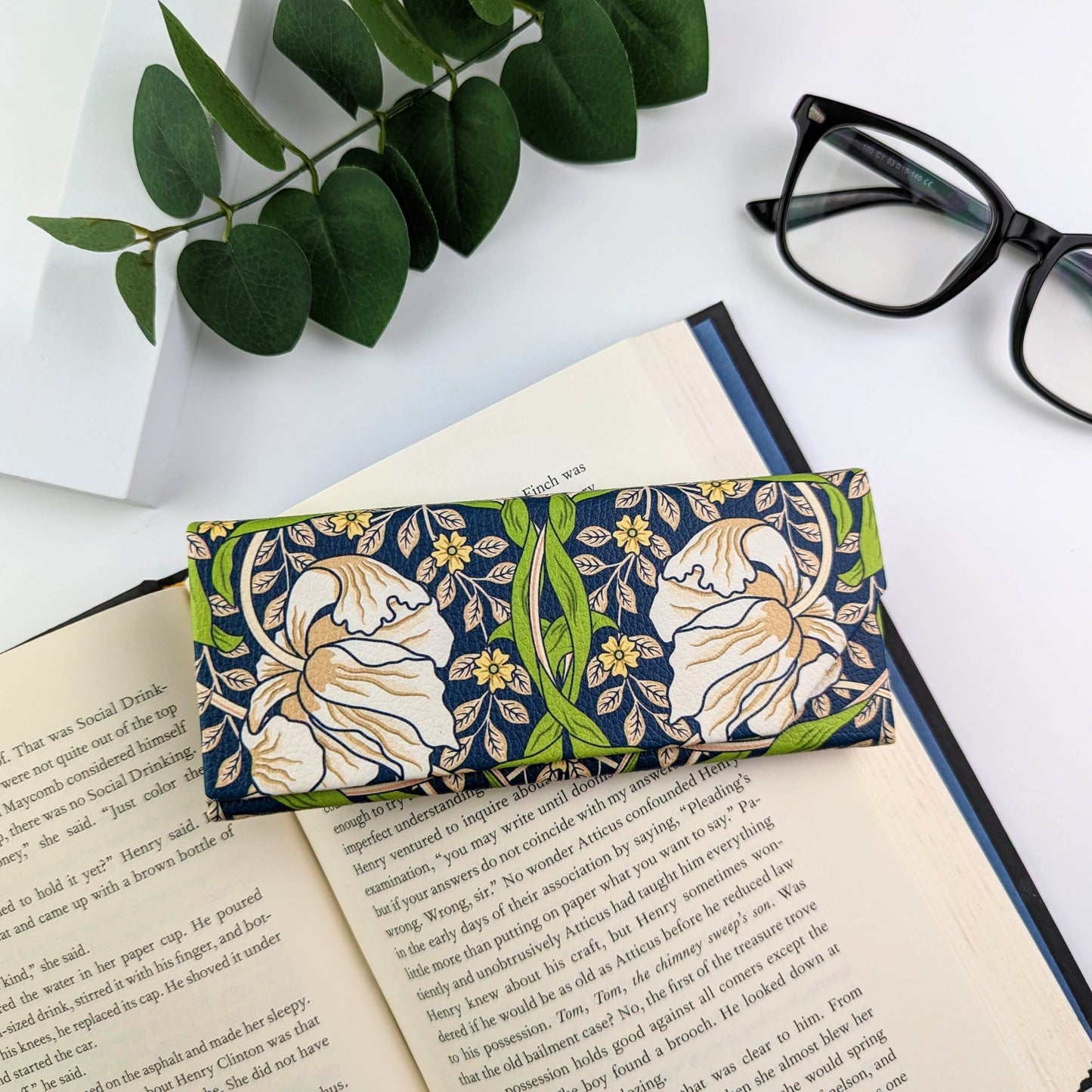 William Morris Pimpernel Eye/Sunglass Case